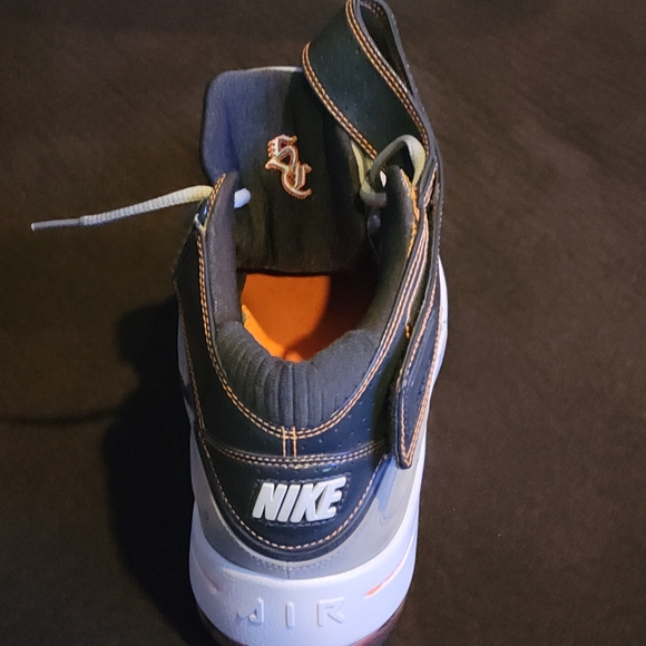 NIKE SPECIAL EDITION - RARE - Picture 8 of 9